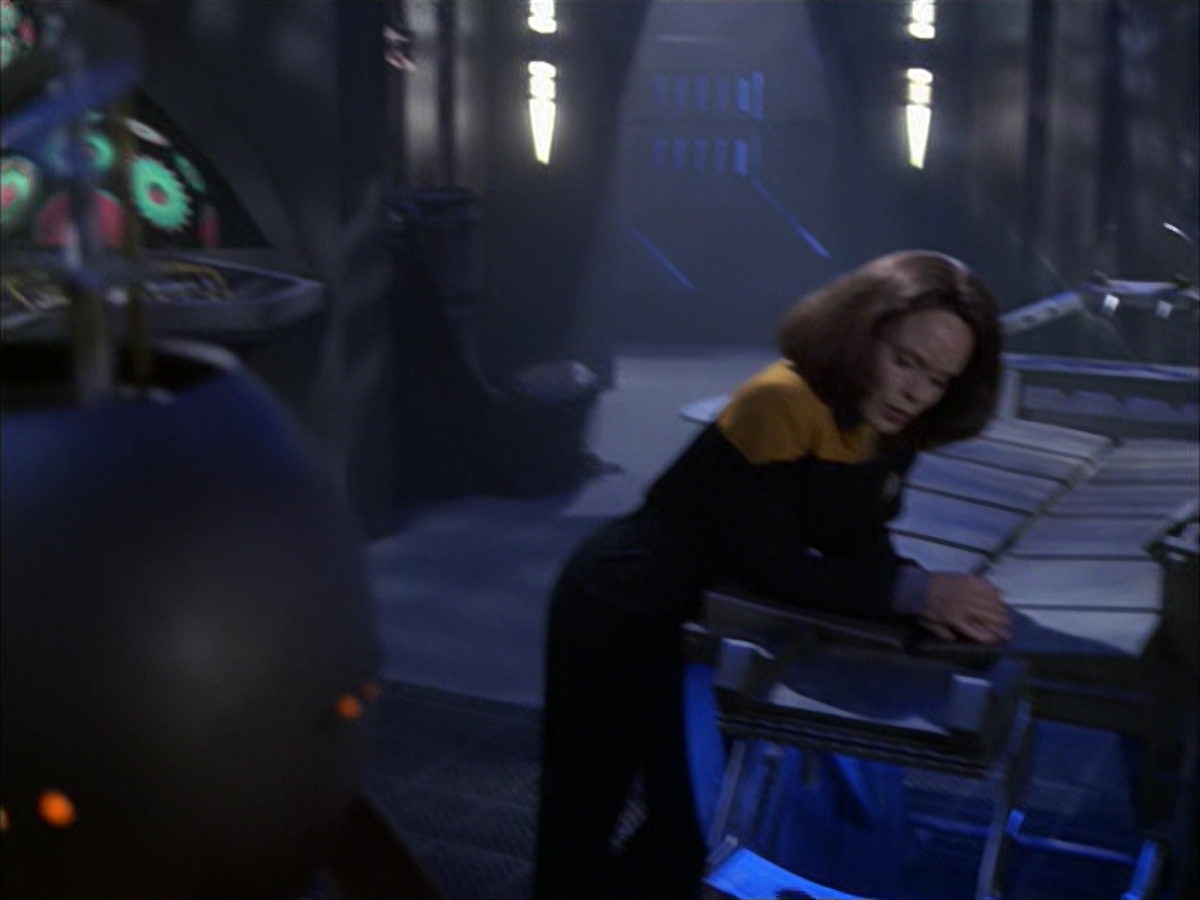 extant_StarTrek_VOY_7x09_7x10-FleshAndBlood_4660.jpg