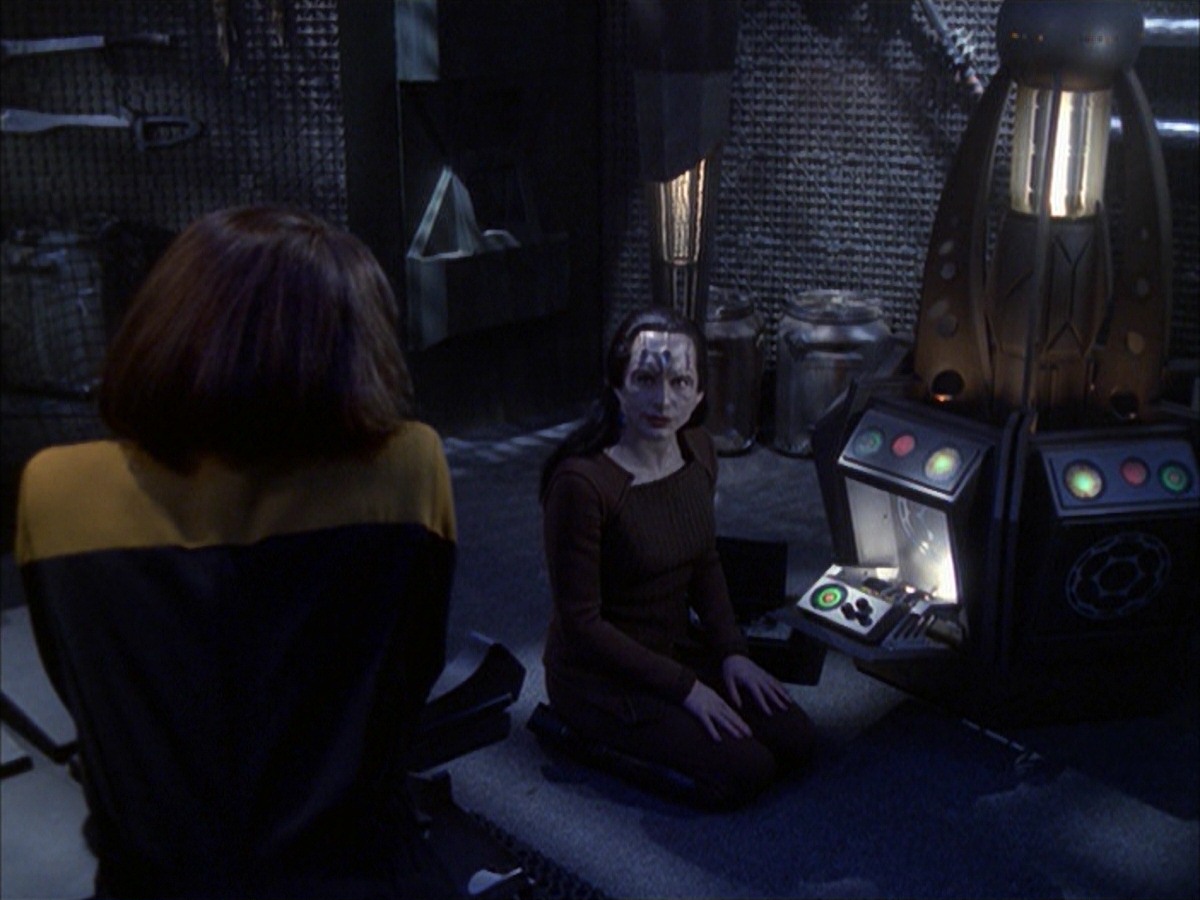 extant_StarTrek_VOY_7x09_7x10-FleshAndBlood_4674.jpg