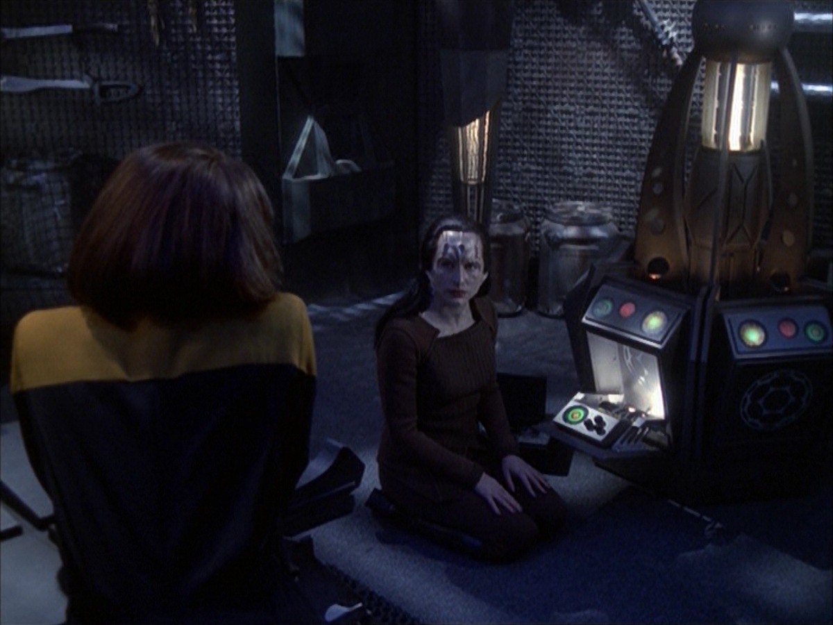 extant_StarTrek_VOY_7x09_7x10-FleshAndBlood_4679.jpg