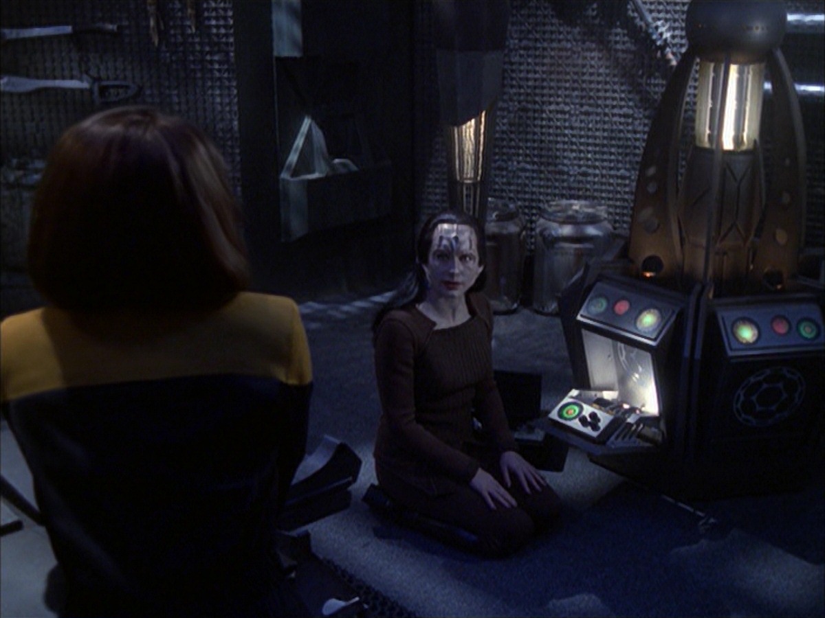 extant_StarTrek_VOY_7x09_7x10-FleshAndBlood_4691.jpg
