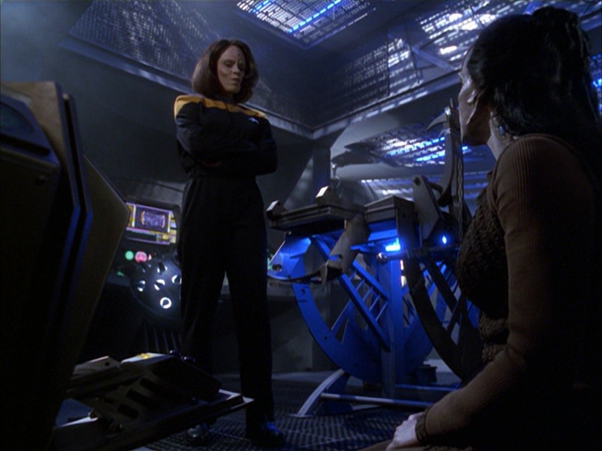 extant_StarTrek_VOY_7x09_7x10-FleshAndBlood_4699.jpg
