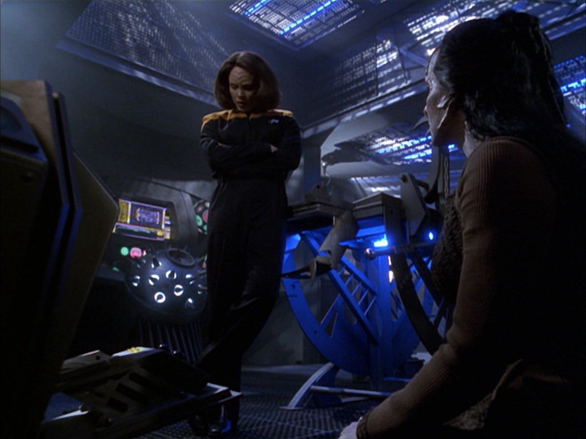 extant_StarTrek_VOY_7x09_7x10-FleshAndBlood_4729.jpg