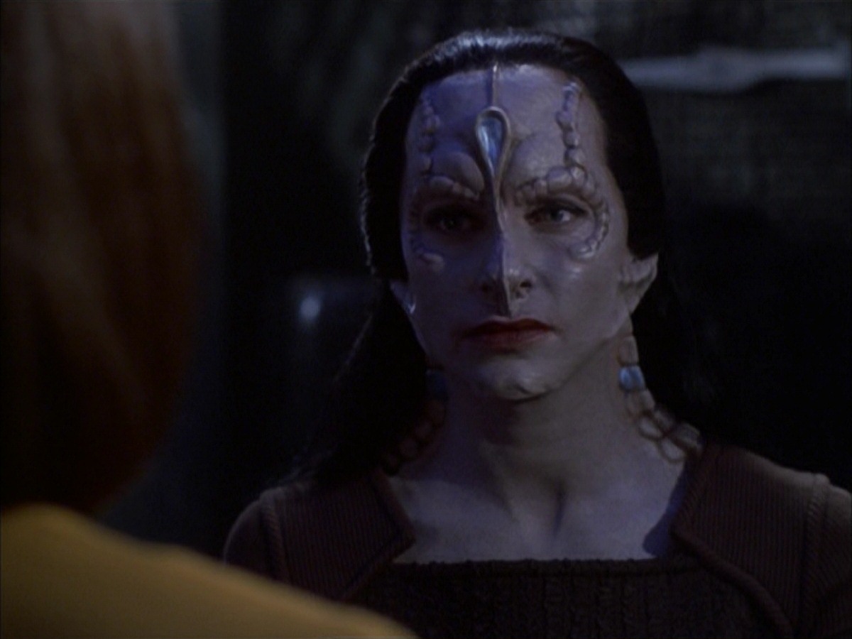 extant_StarTrek_VOY_7x09_7x10-FleshAndBlood_4751.jpg