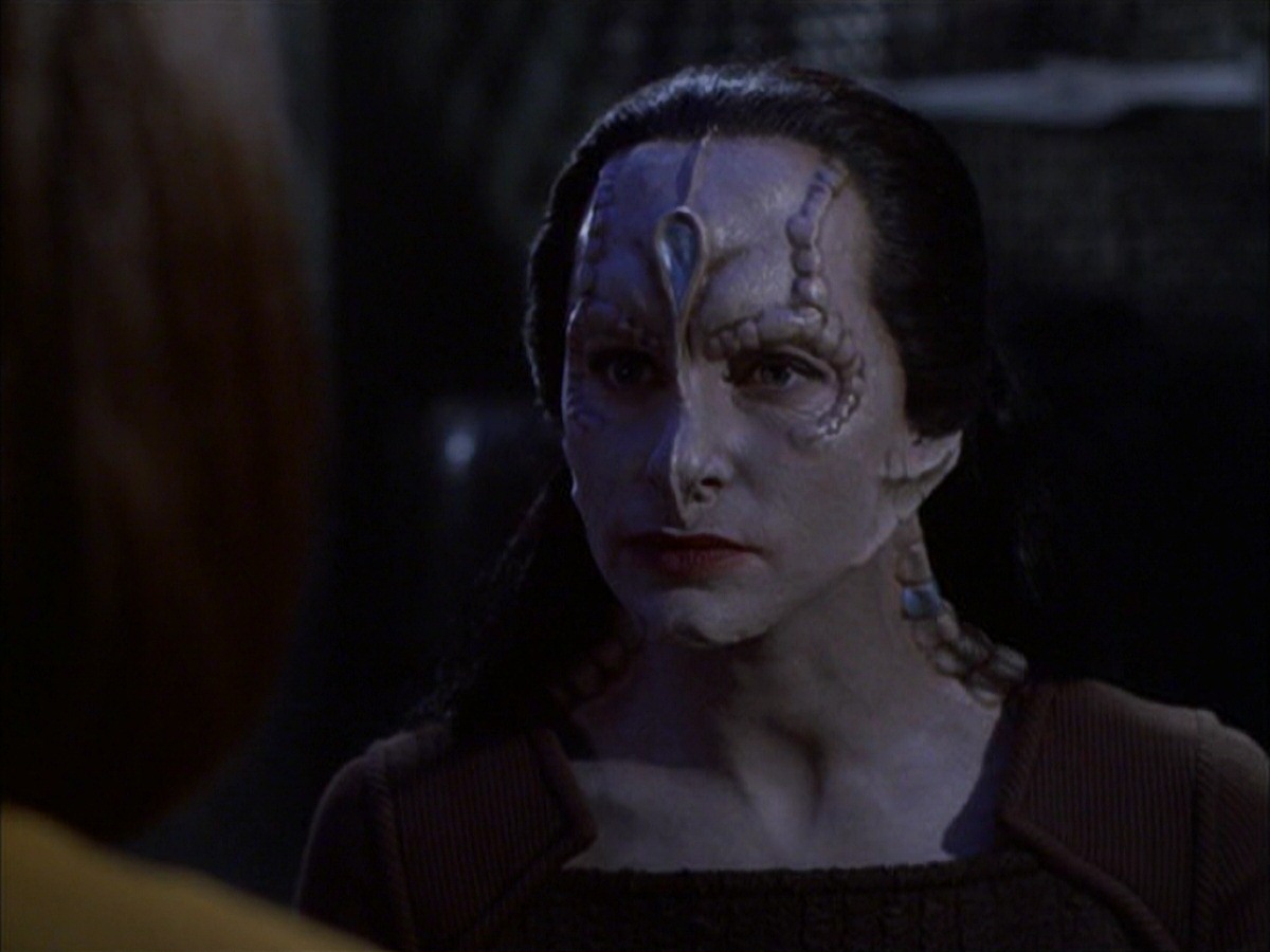 extant_StarTrek_VOY_7x09_7x10-FleshAndBlood_4762.jpg