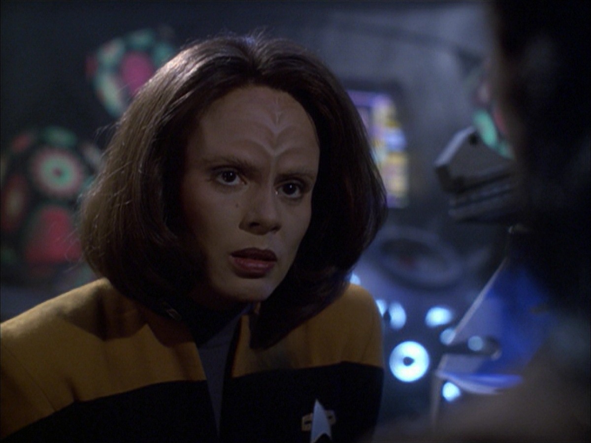 extant_StarTrek_VOY_7x09_7x10-FleshAndBlood_4827.jpg