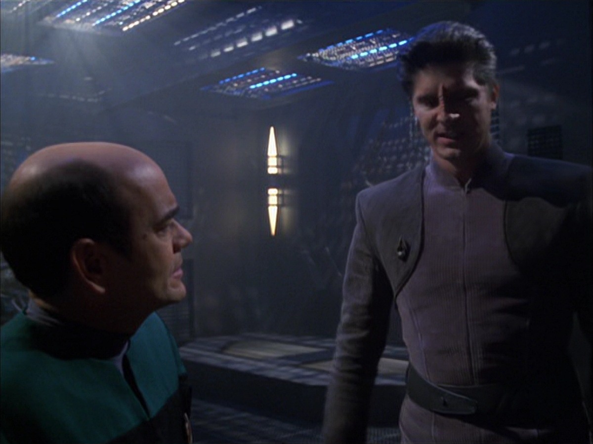 extant_StarTrek_VOY_7x09_7x10-FleshAndBlood_4854.jpg
