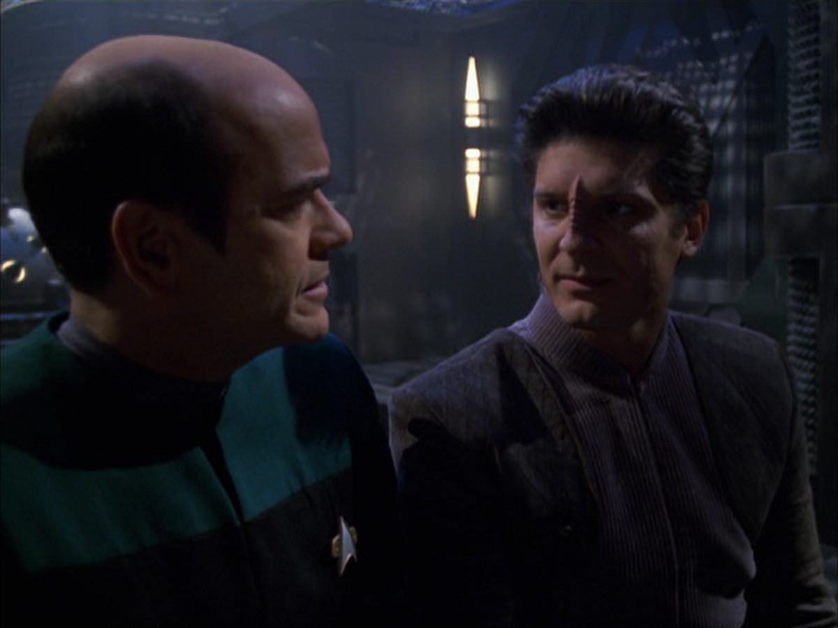 extant_StarTrek_VOY_7x09_7x10-FleshAndBlood_4900.jpg