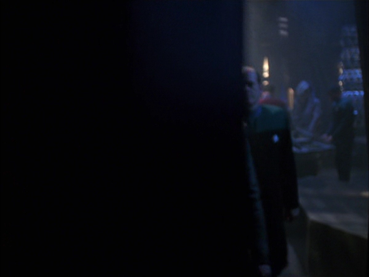 extant_StarTrek_VOY_7x09_7x10-FleshAndBlood_4919.jpg