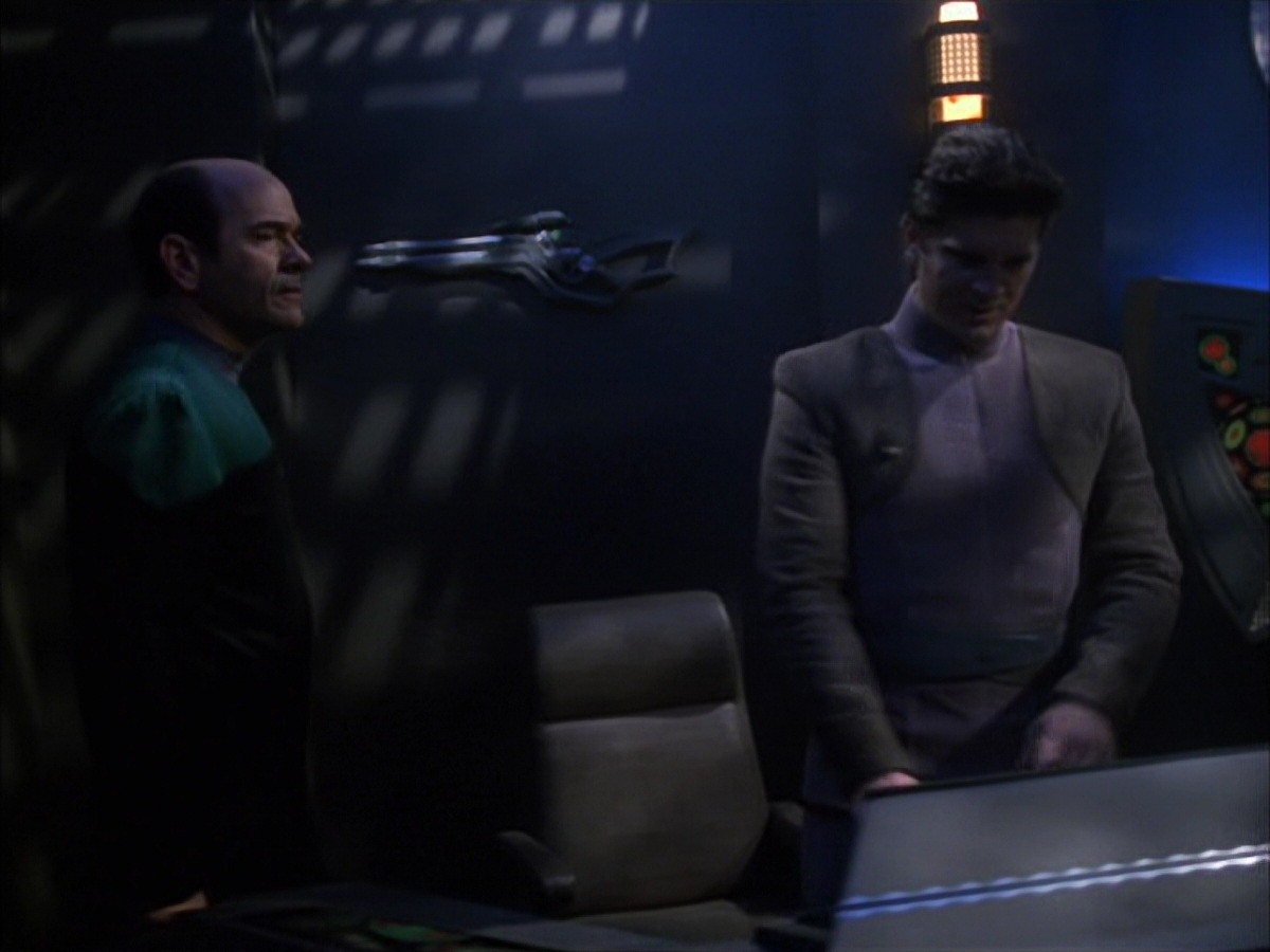 extant_StarTrek_VOY_7x09_7x10-FleshAndBlood_4928.jpg
