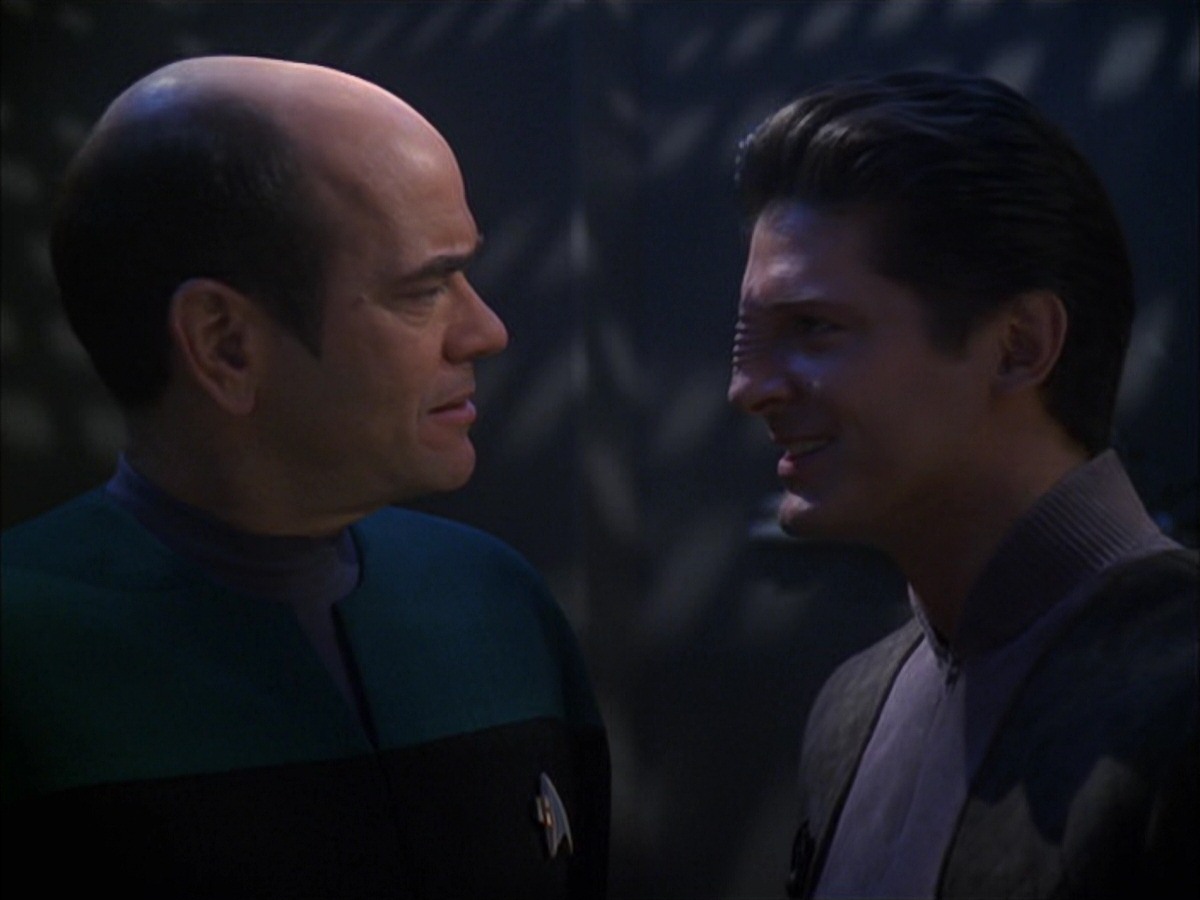 extant_StarTrek_VOY_7x09_7x10-FleshAndBlood_4952.jpg