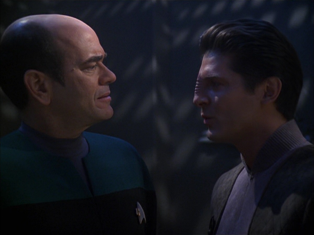 extant_StarTrek_VOY_7x09_7x10-FleshAndBlood_4955.jpg