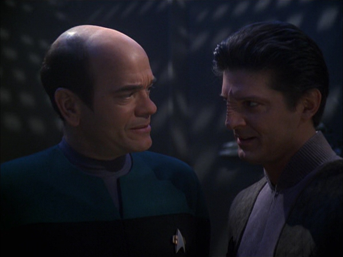extant_StarTrek_VOY_7x09_7x10-FleshAndBlood_4968.jpg