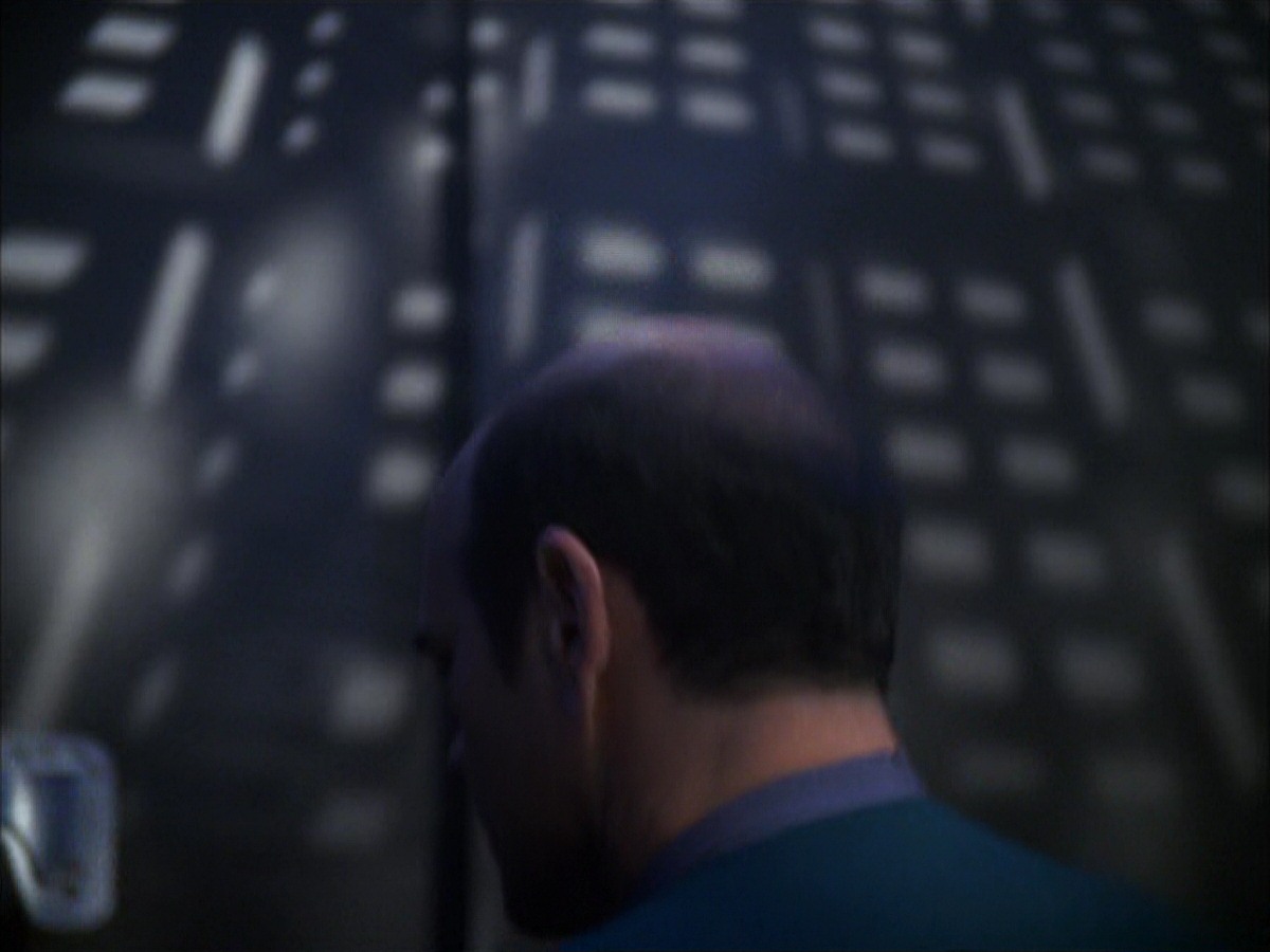 extant_StarTrek_VOY_7x09_7x10-FleshAndBlood_4994.jpg