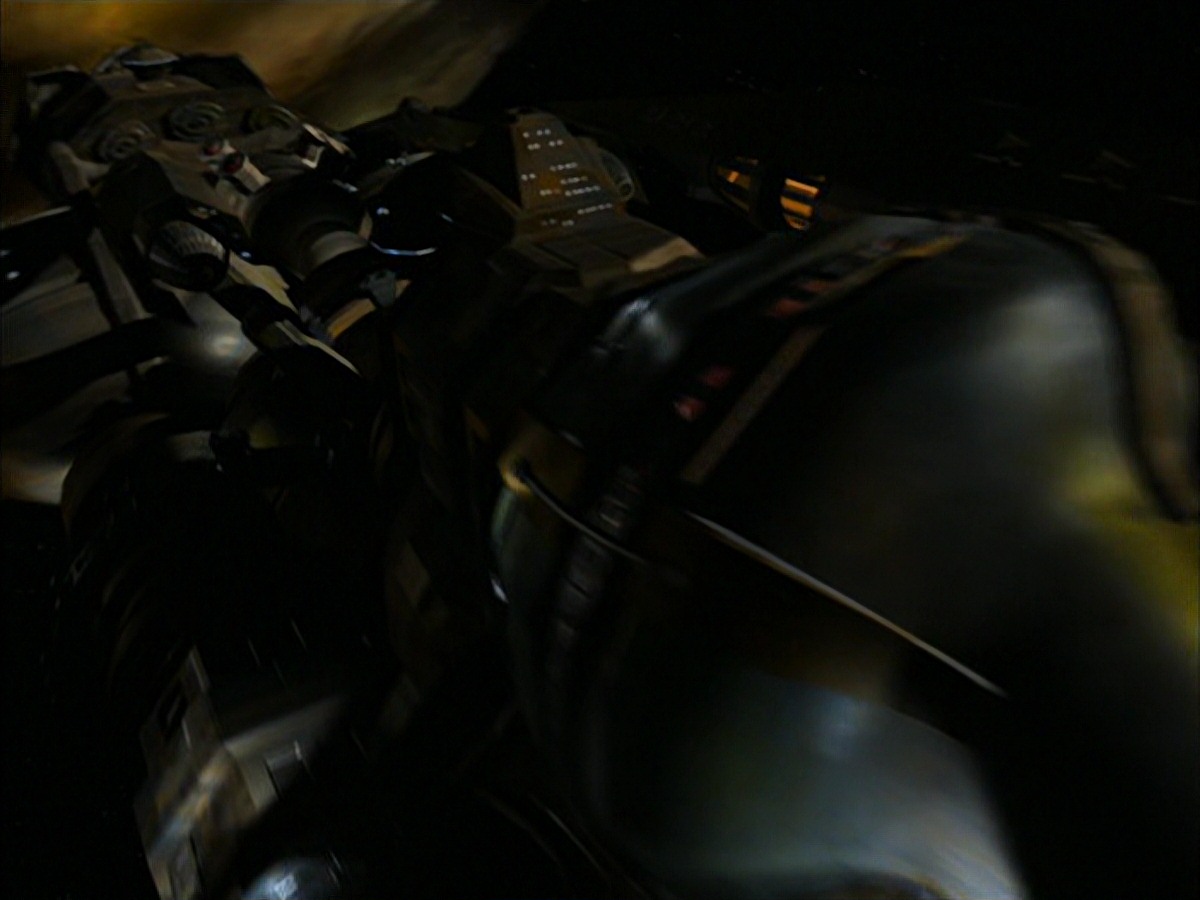 extant_StarTrek_VOY_7x09_7x10-FleshAndBlood_5073.jpg