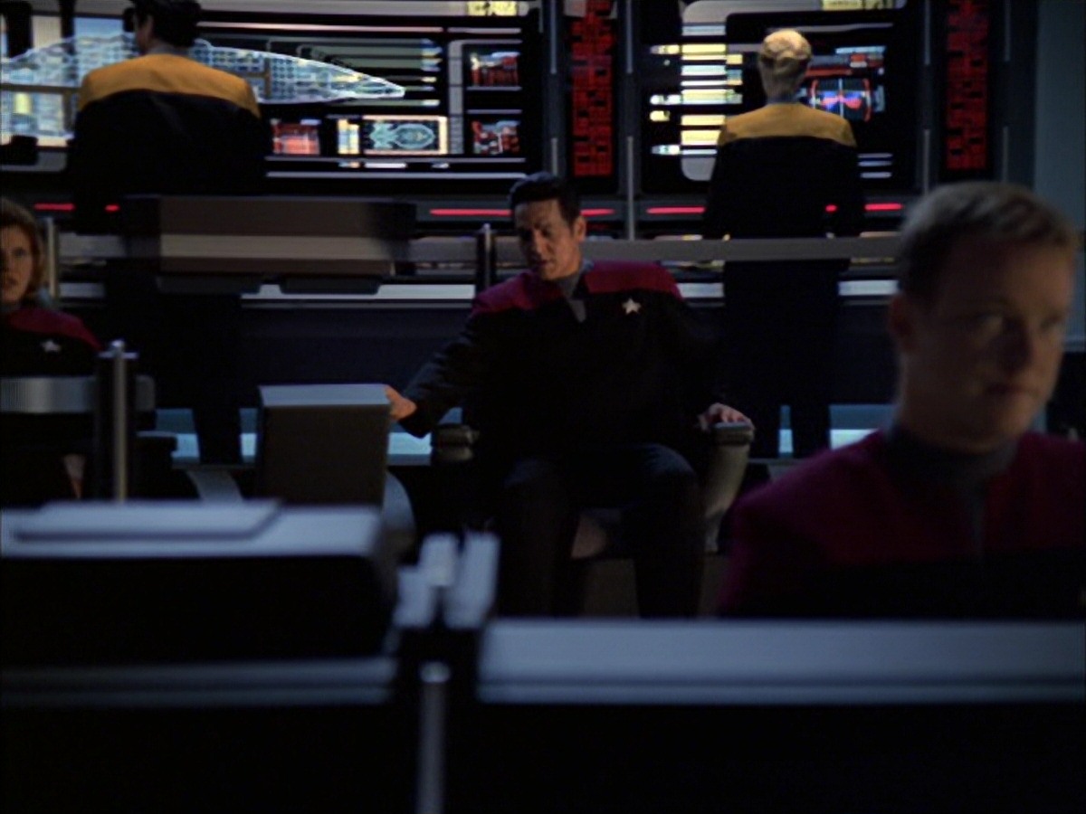 extant_StarTrek_VOY_7x09_7x10-FleshAndBlood_5101.jpg