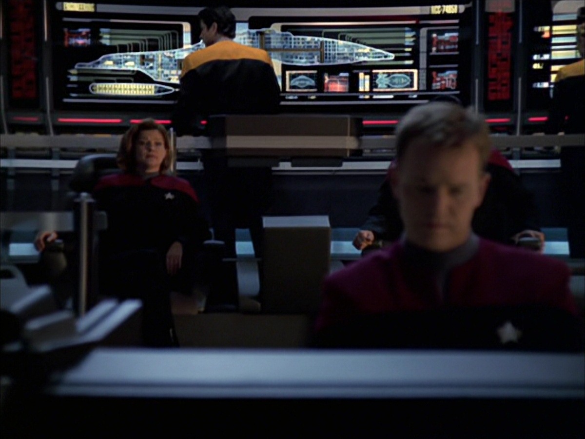 extant_StarTrek_VOY_7x09_7x10-FleshAndBlood_5112.jpg