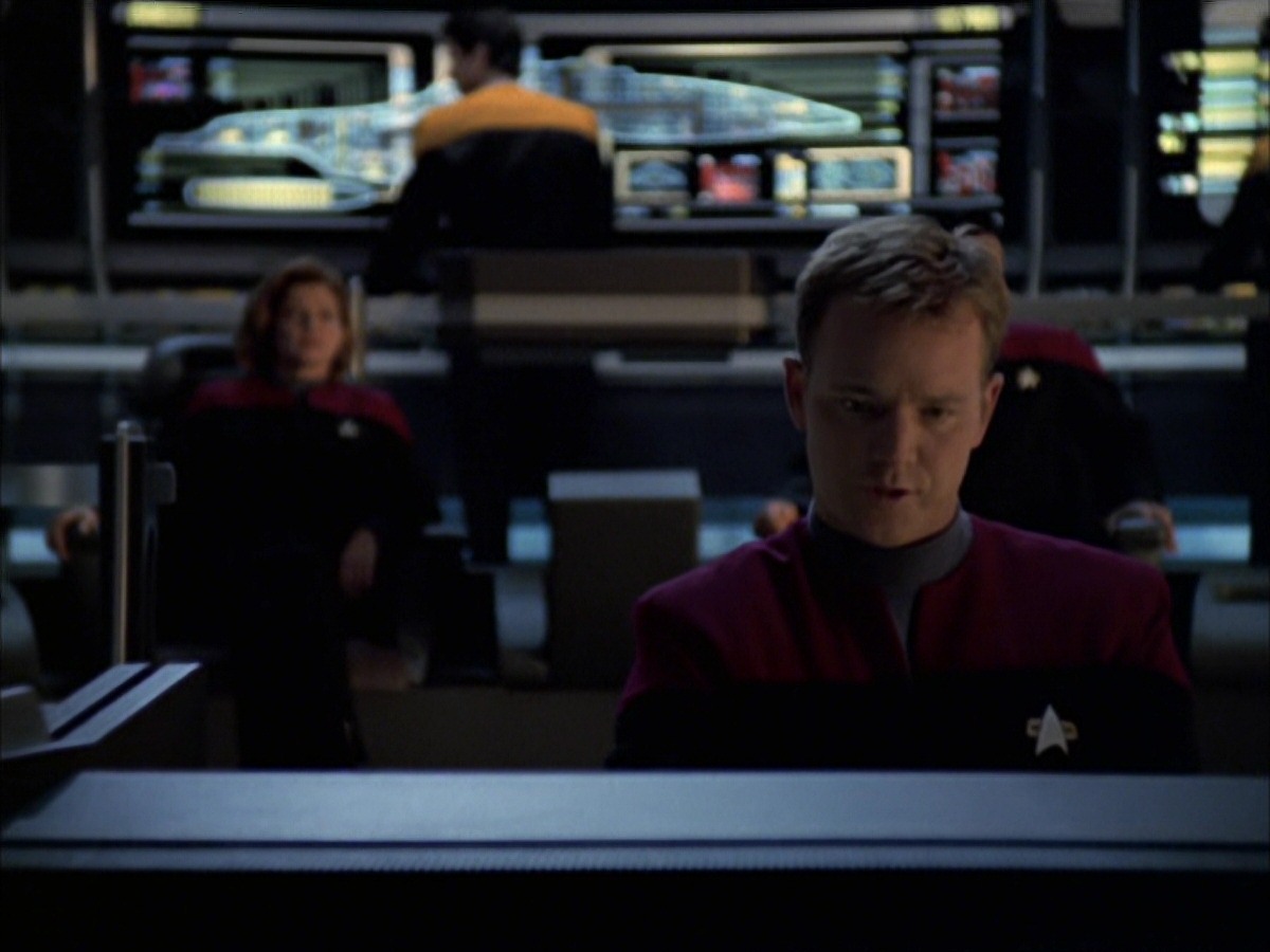 extant_StarTrek_VOY_7x09_7x10-FleshAndBlood_5113.jpg