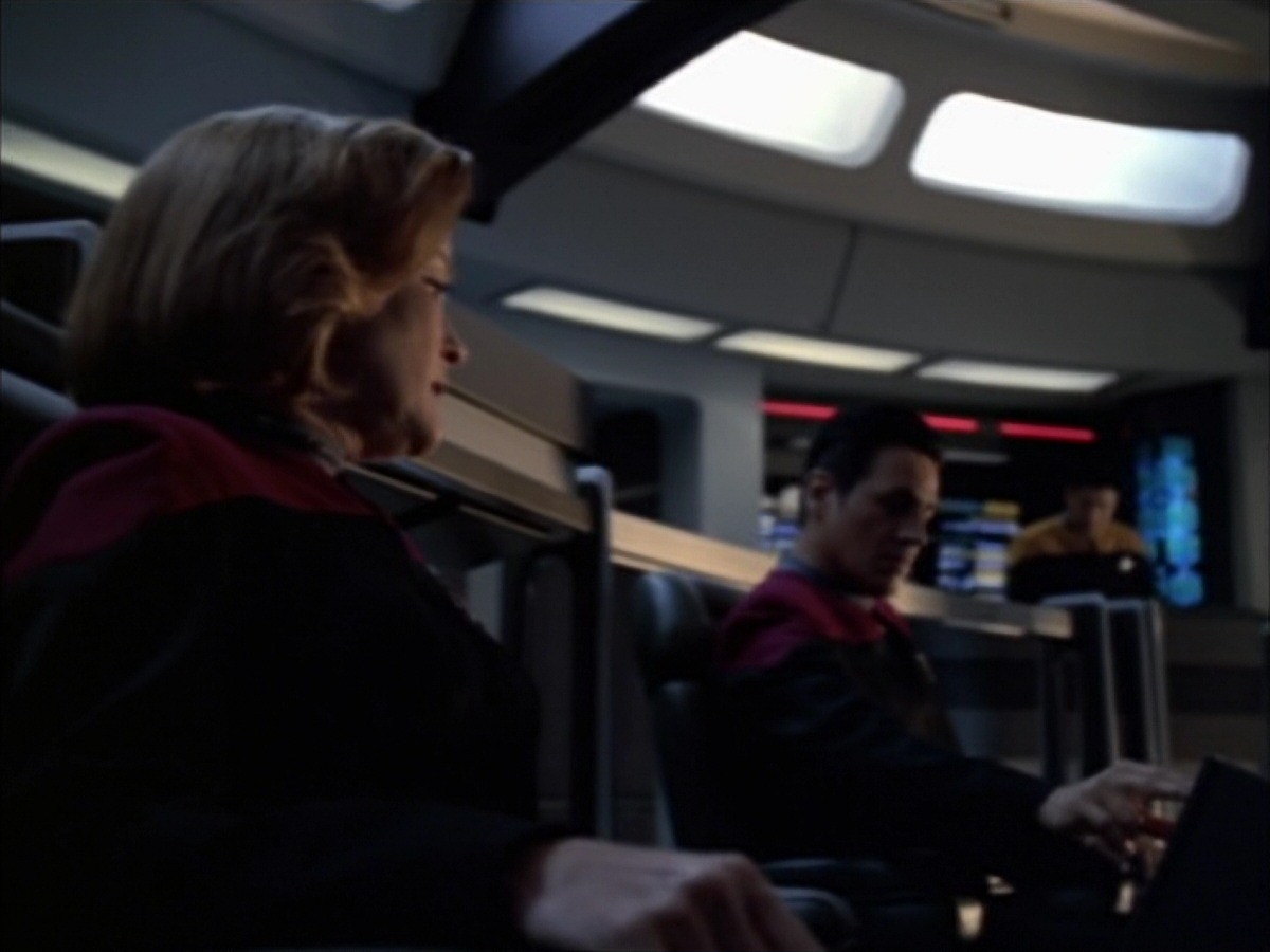 extant_StarTrek_VOY_7x09_7x10-FleshAndBlood_5120.jpg