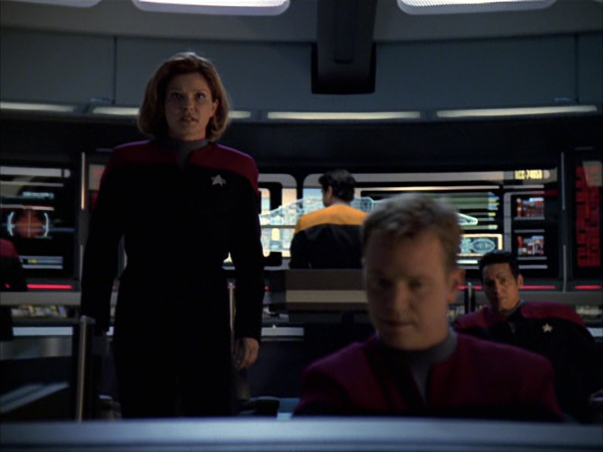extant_StarTrek_VOY_7x09_7x10-FleshAndBlood_5137.jpg
