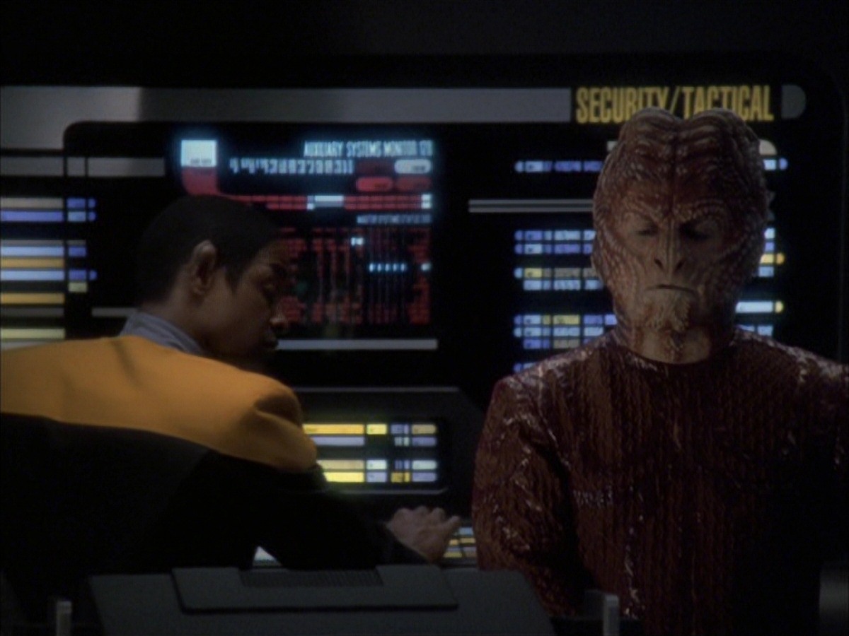 extant_StarTrek_VOY_7x09_7x10-FleshAndBlood_5156.jpg