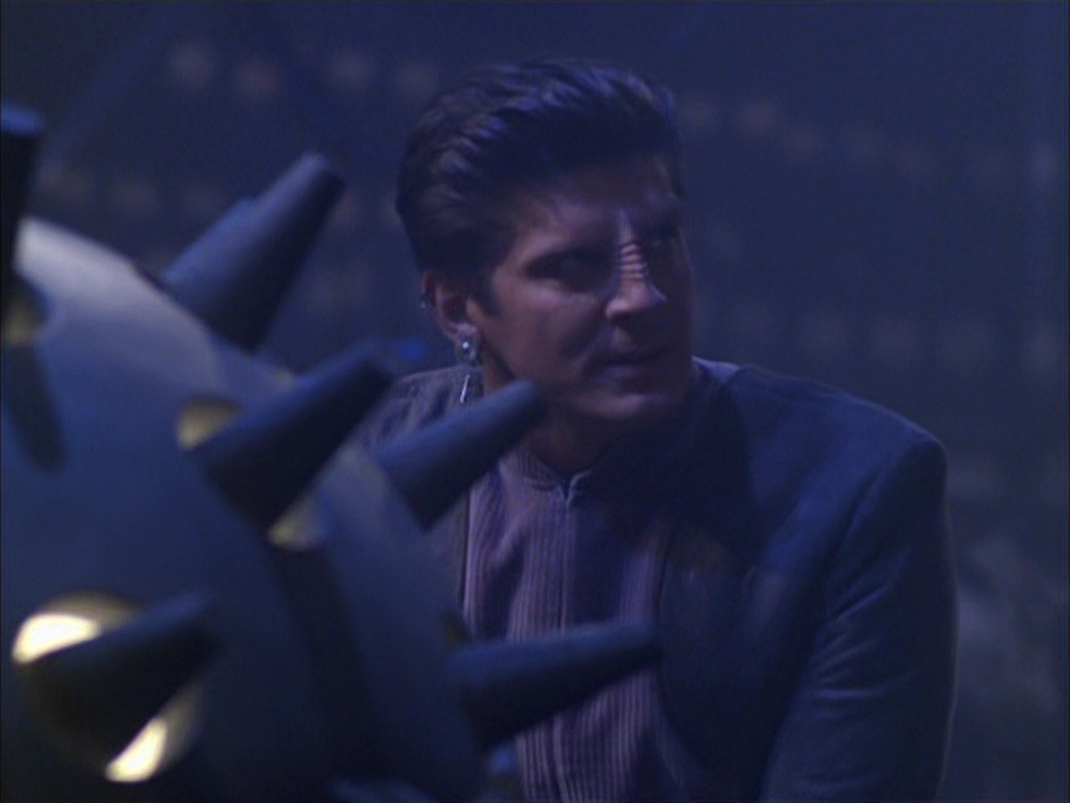 extant_StarTrek_VOY_7x09_7x10-FleshAndBlood_5191.jpg