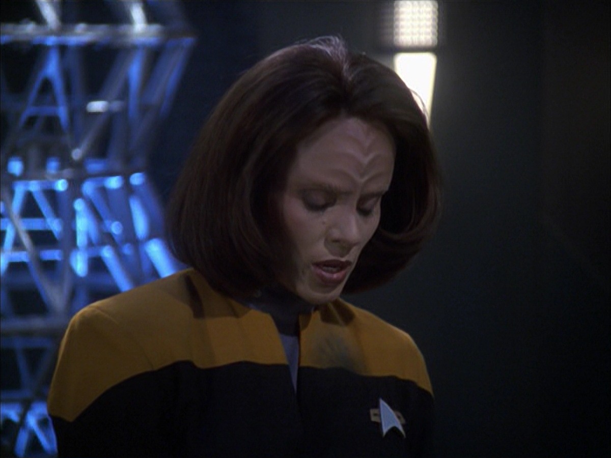 extant_StarTrek_VOY_7x09_7x10-FleshAndBlood_5220.jpg