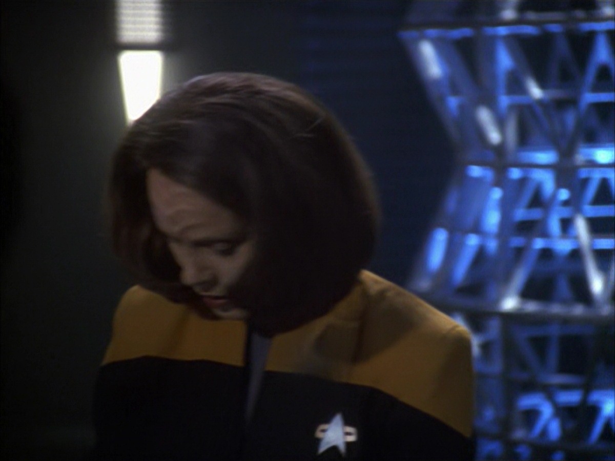 extant_StarTrek_VOY_7x09_7x10-FleshAndBlood_5244.jpg