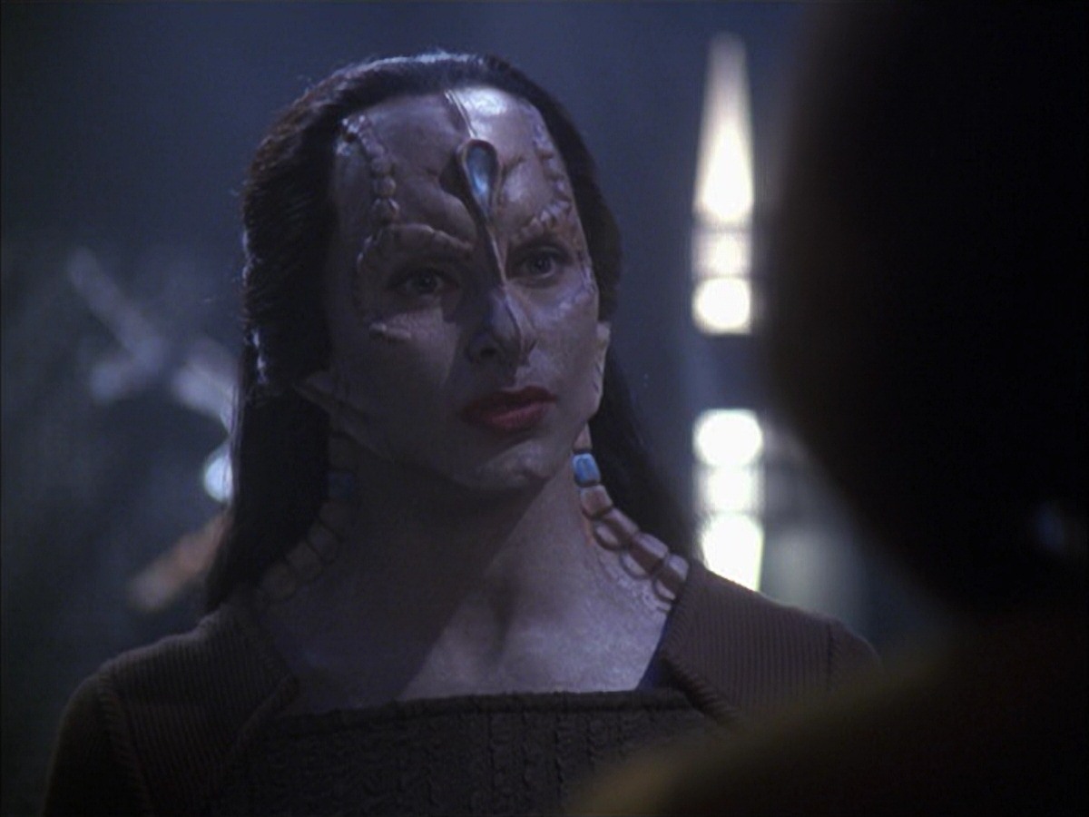extant_StarTrek_VOY_7x09_7x10-FleshAndBlood_5257.jpg