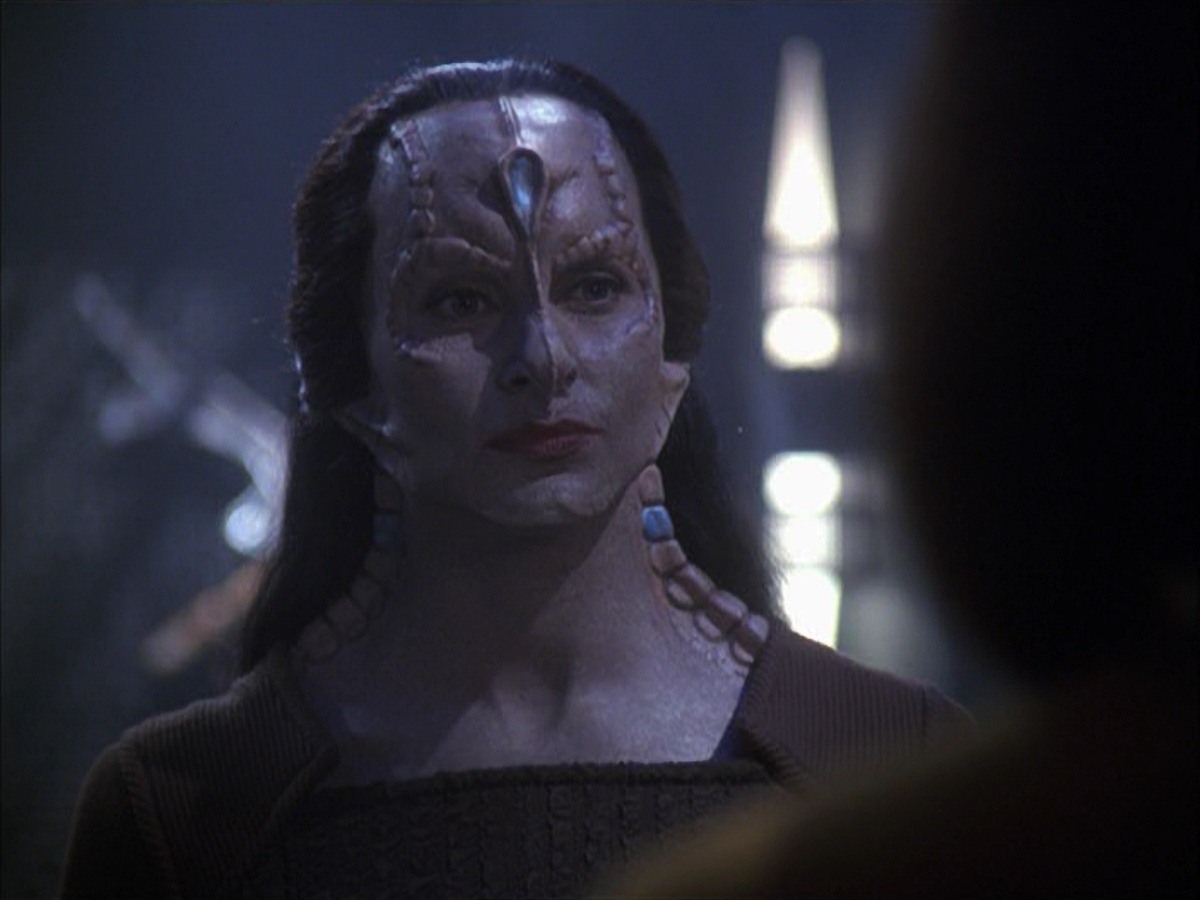 extant_StarTrek_VOY_7x09_7x10-FleshAndBlood_5265.jpg