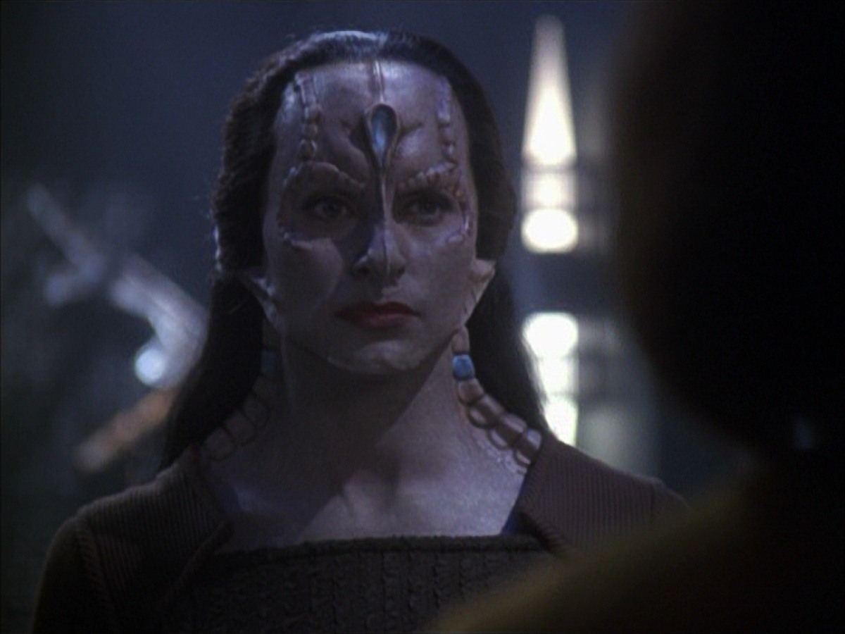 extant_StarTrek_VOY_7x09_7x10-FleshAndBlood_5297.jpg