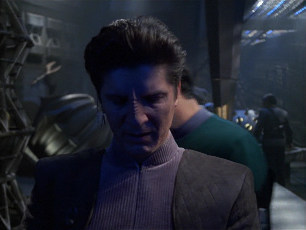 extant_StarTrek_VOY_7x09_7x10-FleshAndBlood_5331.jpg
