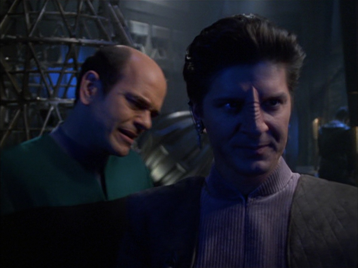 extant_StarTrek_VOY_7x09_7x10-FleshAndBlood_5340.jpg