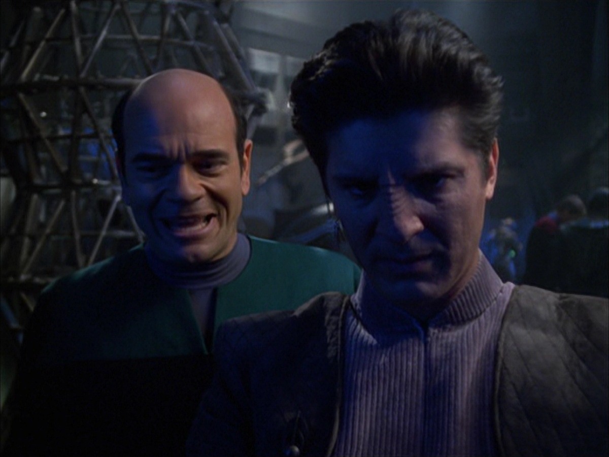 extant_StarTrek_VOY_7x09_7x10-FleshAndBlood_5369.jpg