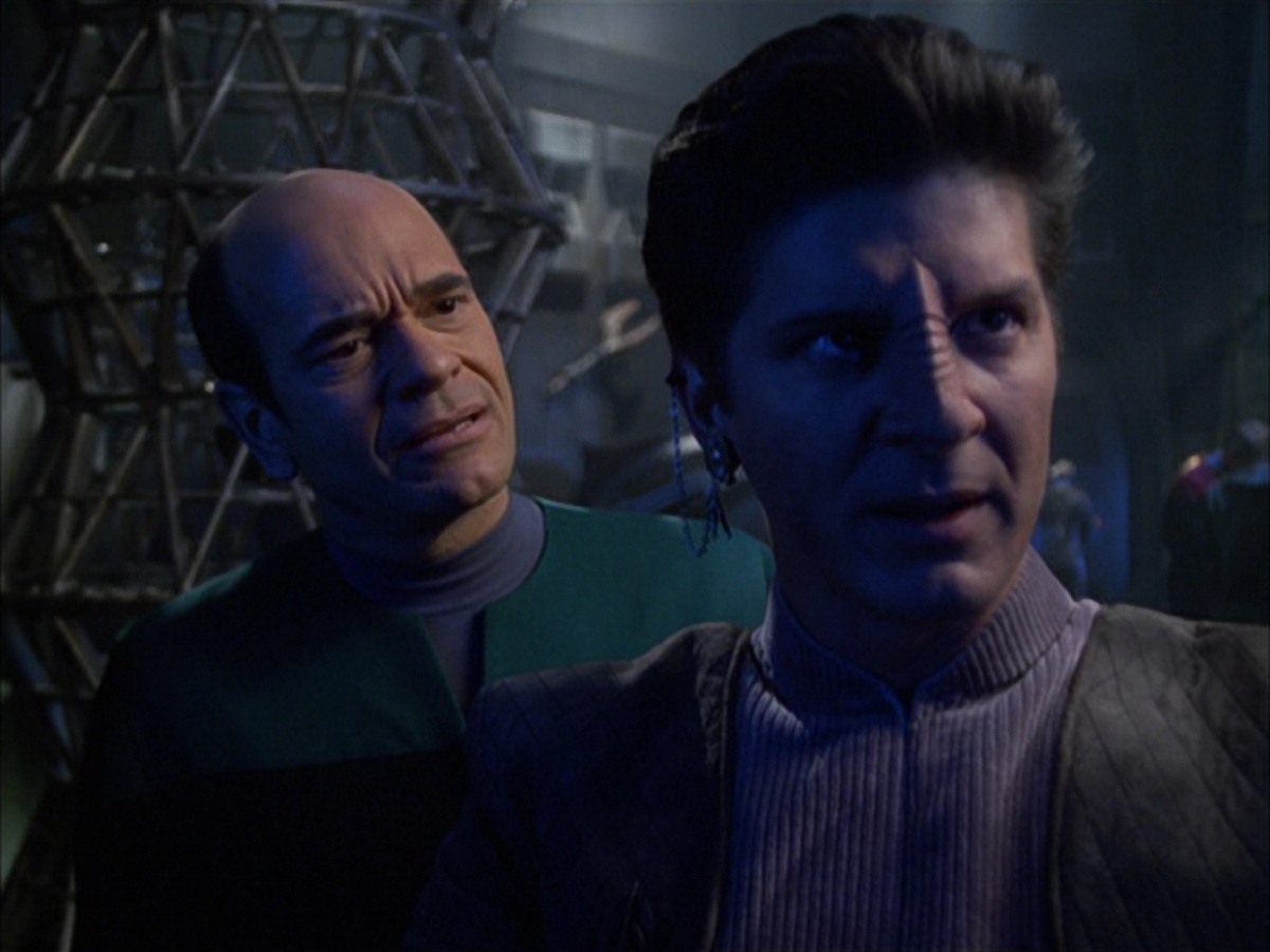 extant_StarTrek_VOY_7x09_7x10-FleshAndBlood_5380.jpg