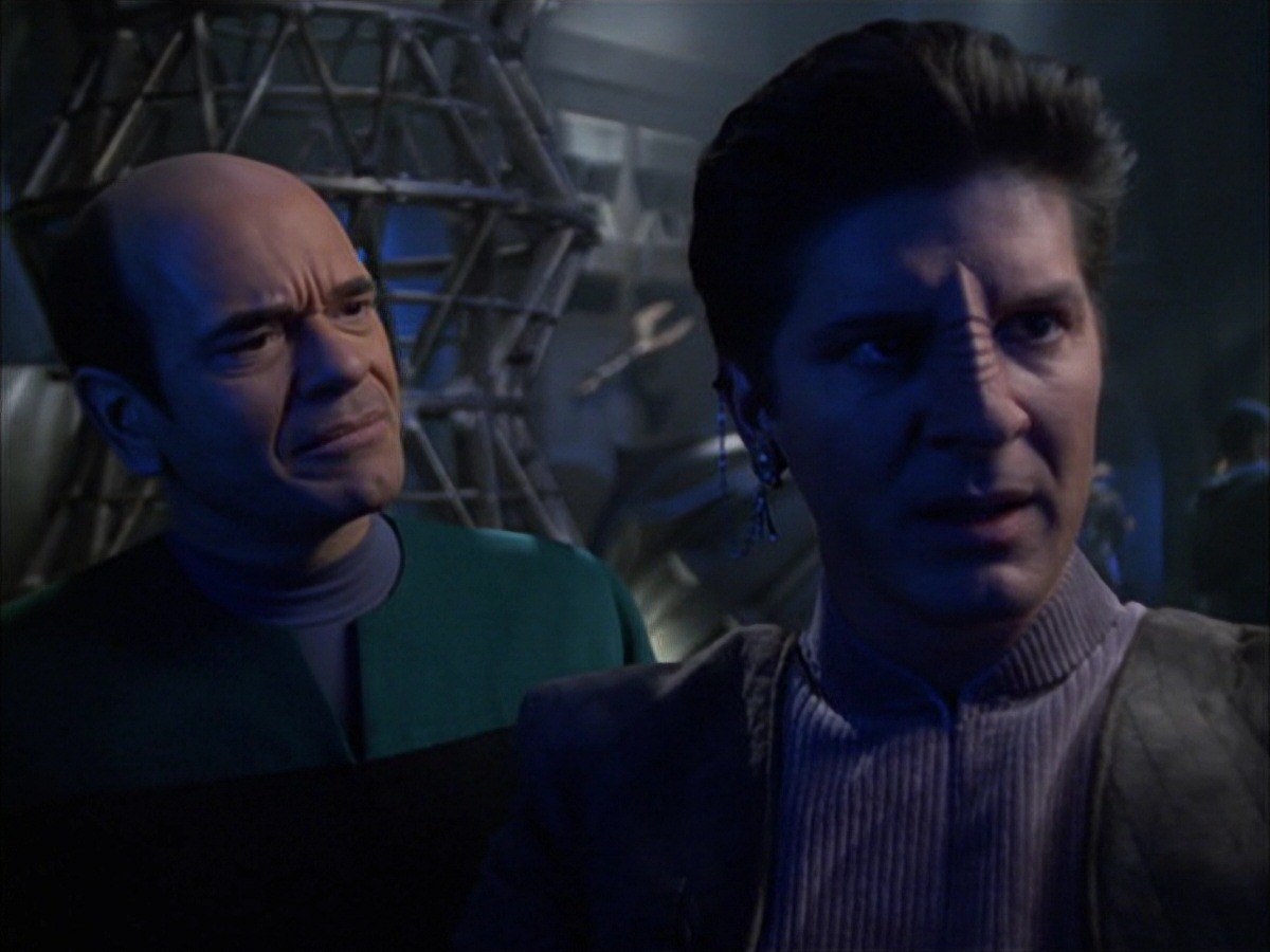 extant_StarTrek_VOY_7x09_7x10-FleshAndBlood_5382.jpg