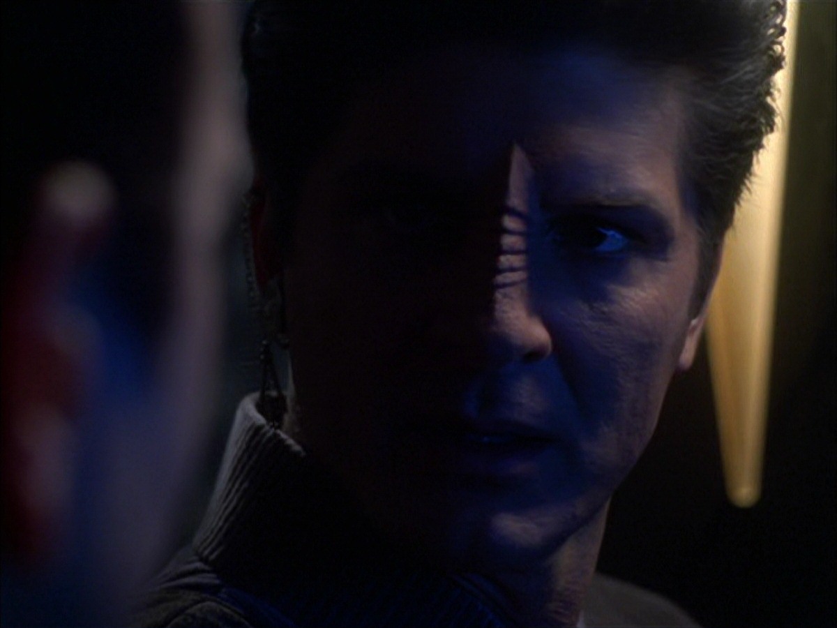 extant_StarTrek_VOY_7x09_7x10-FleshAndBlood_5393.jpg