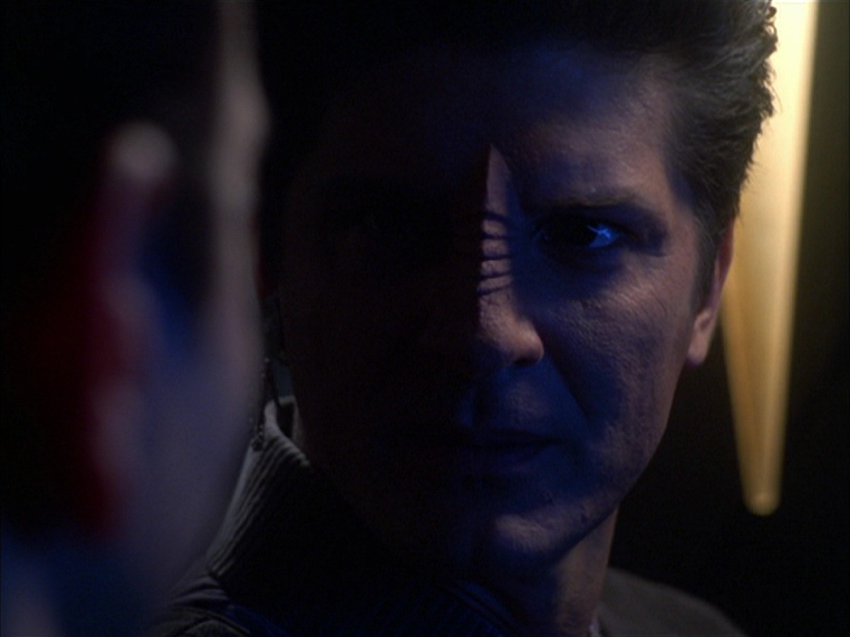 extant_StarTrek_VOY_7x09_7x10-FleshAndBlood_5413.jpg