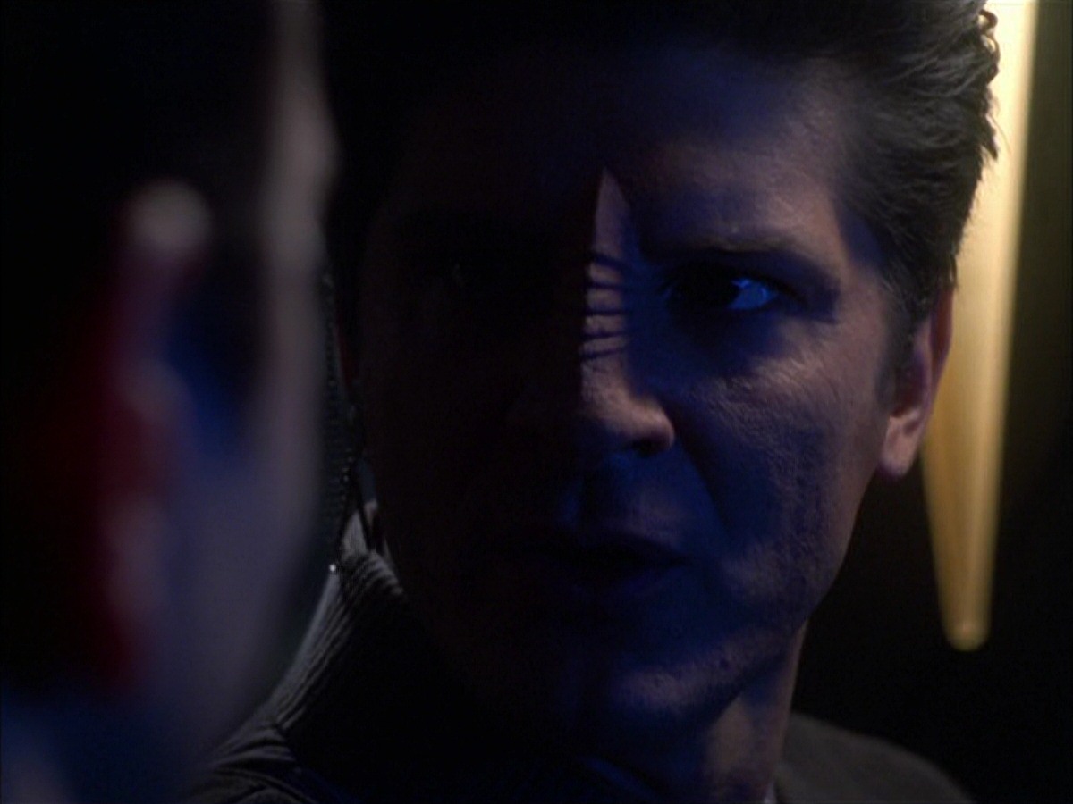 extant_StarTrek_VOY_7x09_7x10-FleshAndBlood_5419.jpg