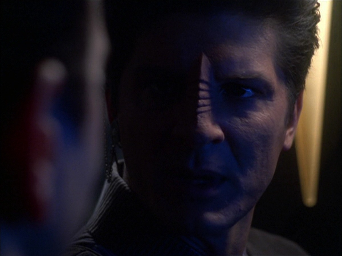 extant_StarTrek_VOY_7x09_7x10-FleshAndBlood_5440.jpg