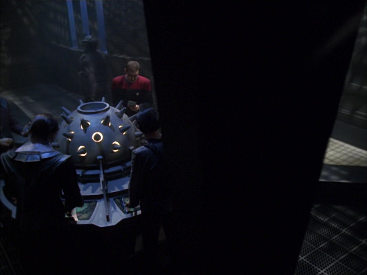 extant_StarTrek_VOY_7x09_7x10-FleshAndBlood_5456.jpg