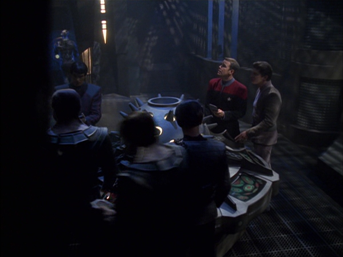 extant_StarTrek_VOY_7x09_7x10-FleshAndBlood_5459.jpg