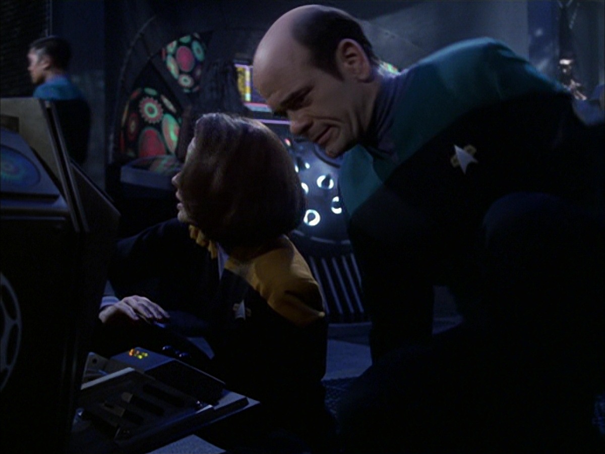 extant_StarTrek_VOY_7x09_7x10-FleshAndBlood_5497.jpg