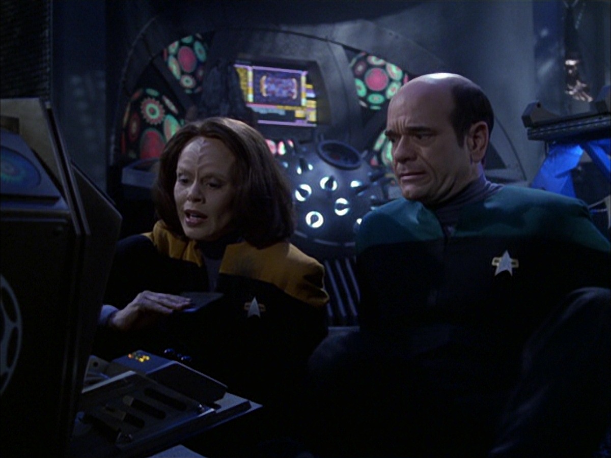 extant_StarTrek_VOY_7x09_7x10-FleshAndBlood_5498.jpg
