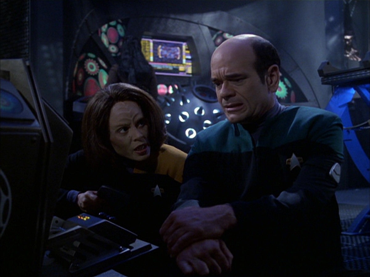 extant_StarTrek_VOY_7x09_7x10-FleshAndBlood_5512.jpg