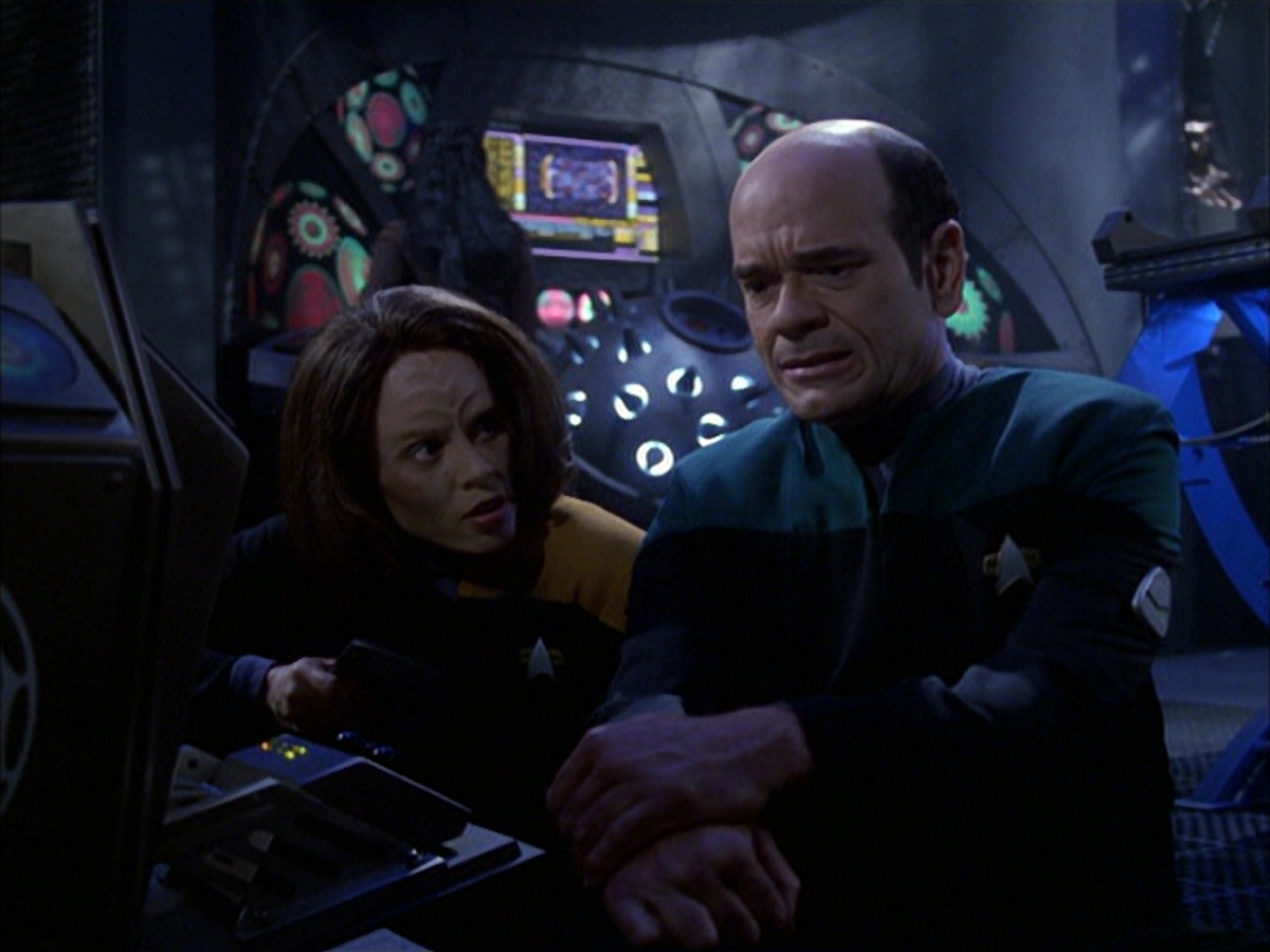 extant_StarTrek_VOY_7x09_7x10-FleshAndBlood_5513.jpg