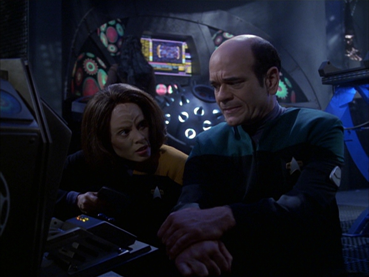 extant_StarTrek_VOY_7x09_7x10-FleshAndBlood_5514.jpg