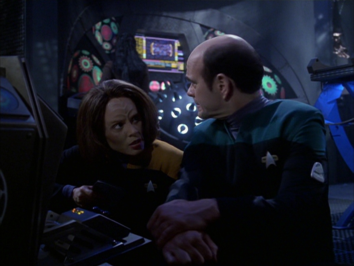 extant_StarTrek_VOY_7x09_7x10-FleshAndBlood_5516.jpg
