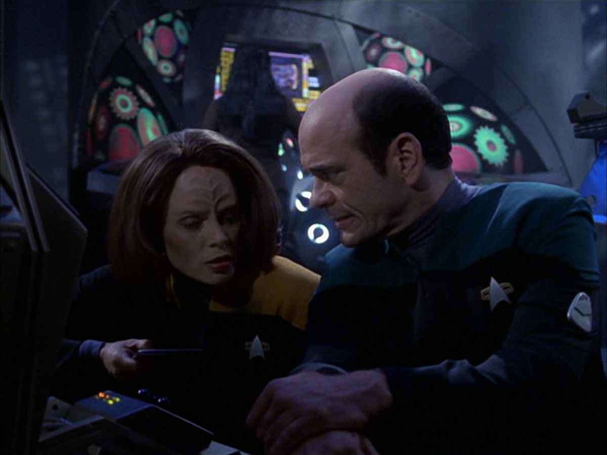 extant_StarTrek_VOY_7x09_7x10-FleshAndBlood_5530.jpg