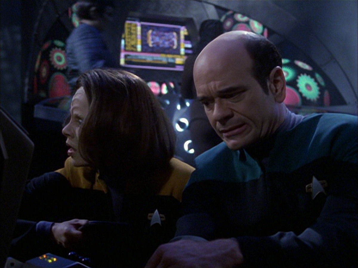 extant_StarTrek_VOY_7x09_7x10-FleshAndBlood_5540.jpg
