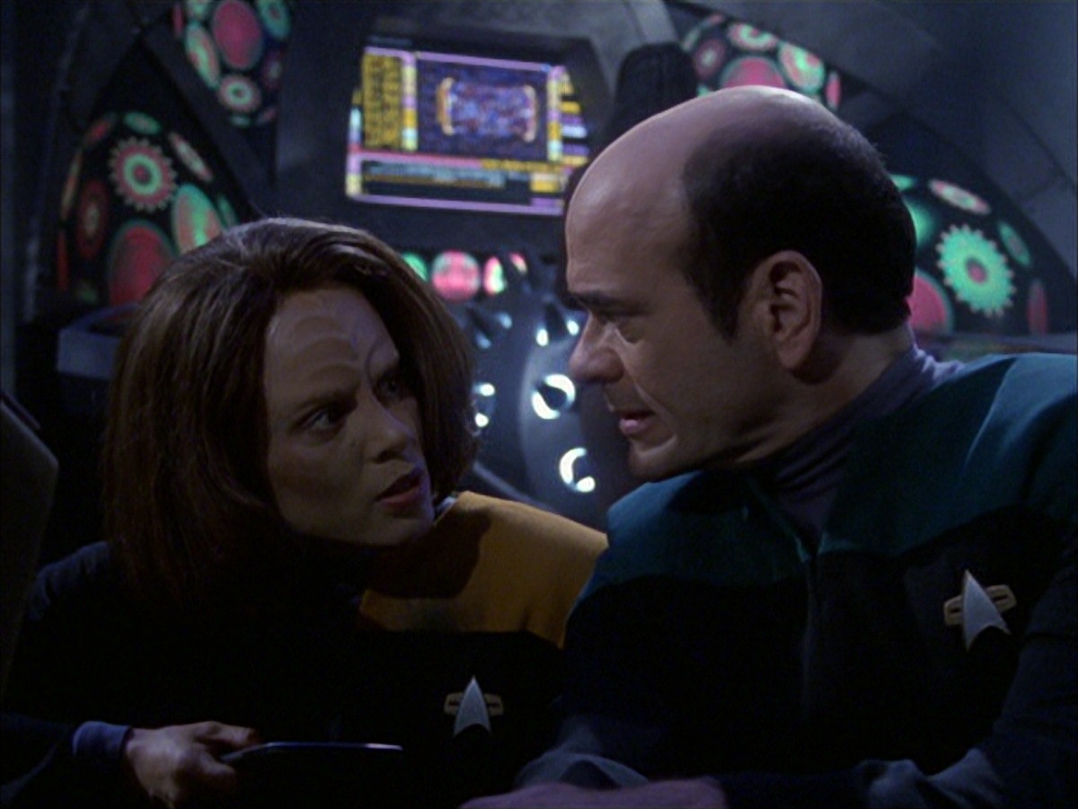 extant_StarTrek_VOY_7x09_7x10-FleshAndBlood_5549.jpg